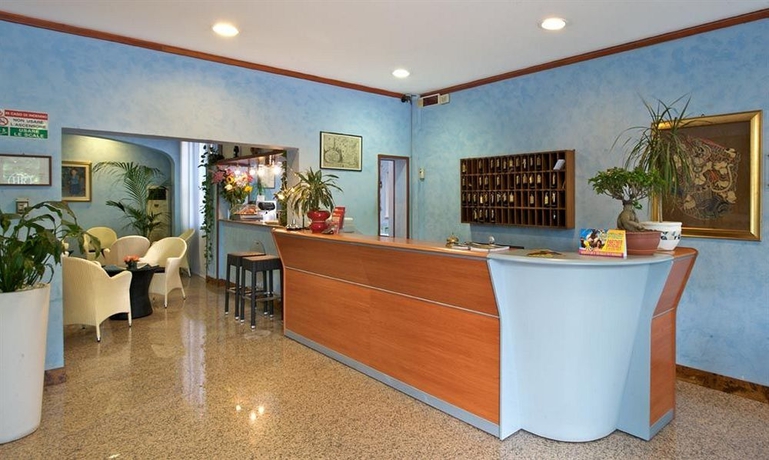 Imagen de los interiores del Hotel Roma, Ravenna. Foto 10