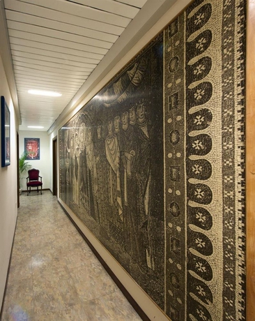 Imagen de los interiores del Hotel Roma, Ravenna. Foto 12