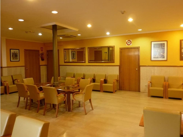 Imagen de los interiores del Hotel Roma Reial. Foto 16