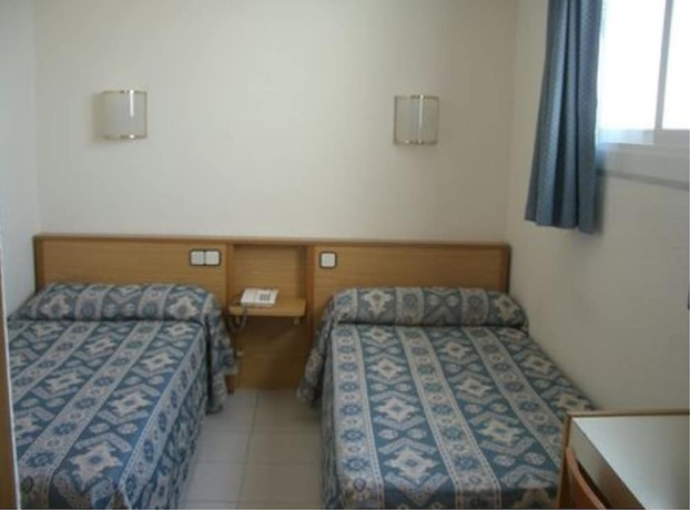 Imagen de la habitación del Hotel Roma Reial. Foto 13