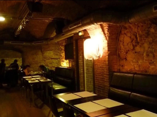 Imagen del bar/restaurante del Hotel Roma Reial. Foto 5