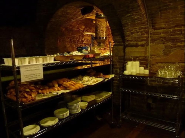 Imagen del bar/restaurante del Hotel Roma Reial. Foto 6