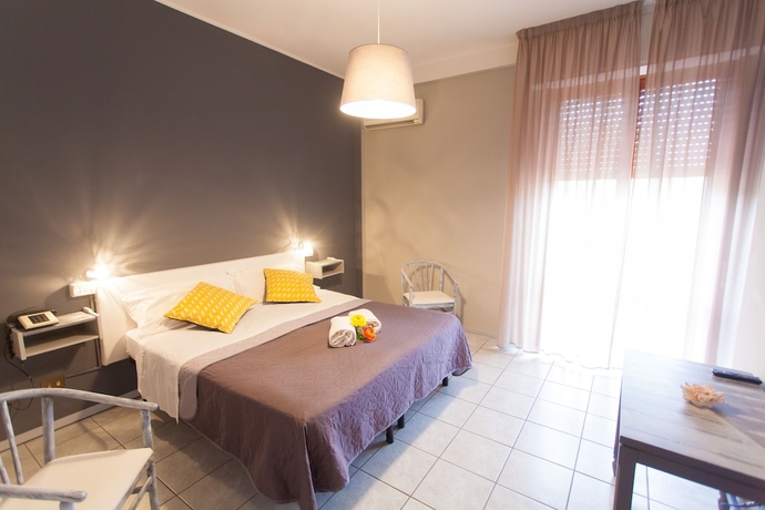 Imagen de la habitación del Hotel Roma, Salsomaggiore Terme. Foto 5