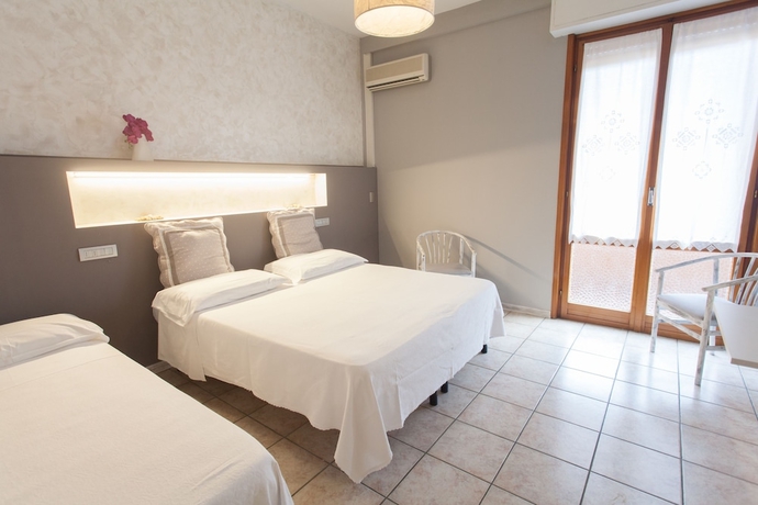 Imagen de la habitación del Hotel Roma, Salsomaggiore Terme. Foto 9