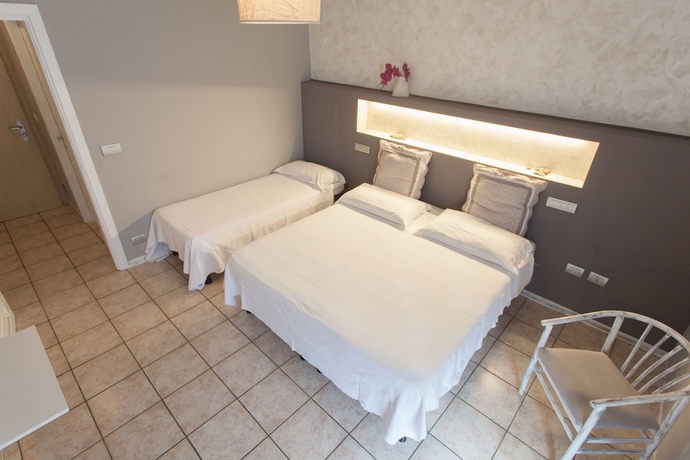 Imagen de la habitación del Hotel Roma, Salsomaggiore Terme. Foto 18