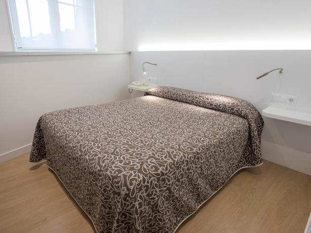 Imagen de la habitación del Hotel Roma, Sarria. Foto 4