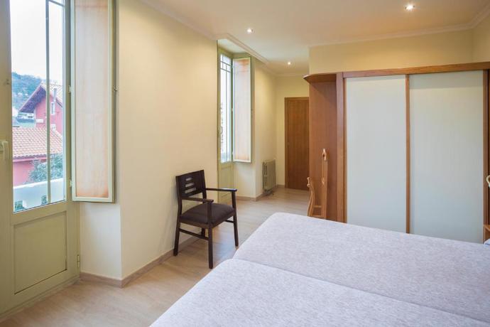 Imagen de la habitación del Hotel Roma, Sarria. Foto 7