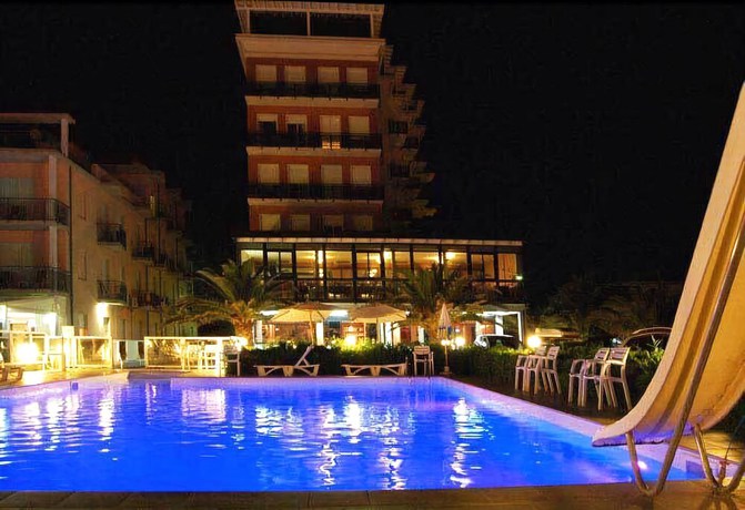 Imagen general del Hotel Roma, Senigallia. Foto 3