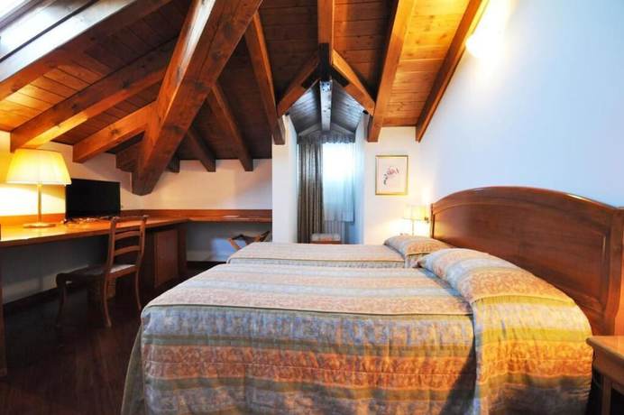 Imagen de la habitación del Hotel Roma, Sestola. Foto 2