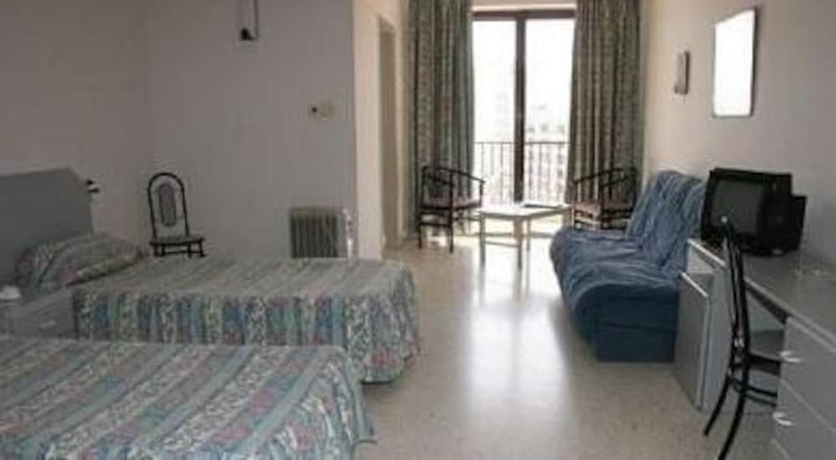 Imagen de la habitación del Hotel Roma, Sliema. Foto 12