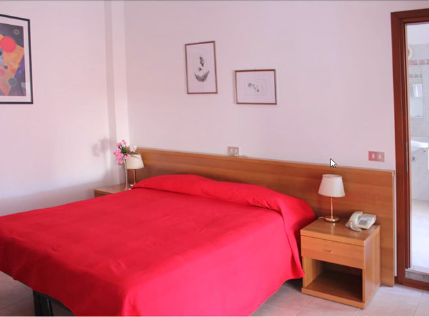 Imagen de la habitación del Hotel Roma, Sottoselva. Foto 11