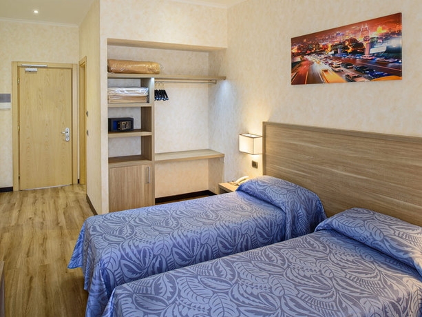 Imagen de la habitación del Hotel Roma Sud. Foto 4
