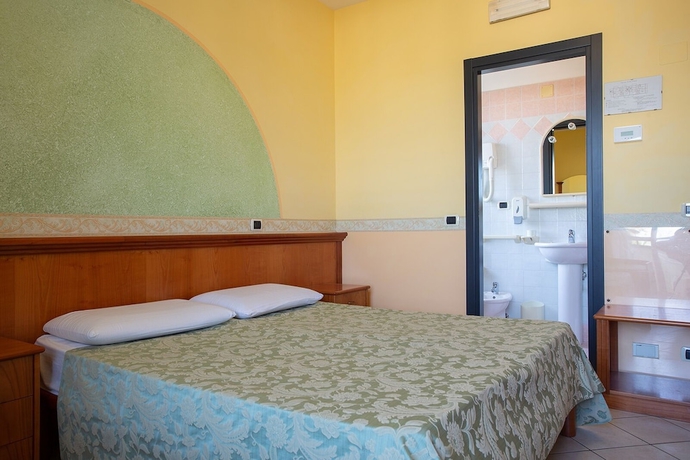Imagen de la habitación del Hotel Roma Sul Mare. Foto 9