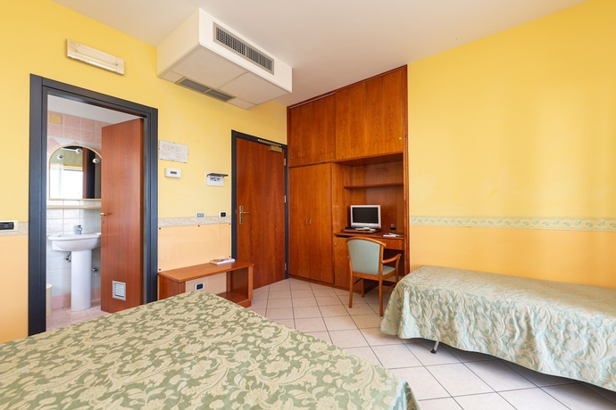 Imagen de la habitación del Hotel Roma Sul Mare. Foto 12