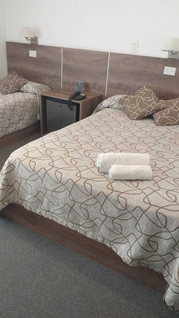 Imagen de la habitación del Hotel Roma, Tandil. Foto 8