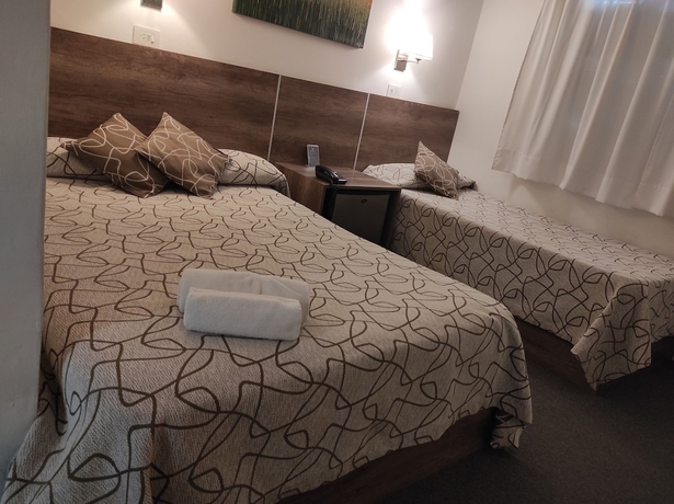 Imagen de la habitación del Hotel Roma, Tandil. Foto 11