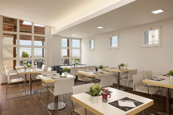 Imagen del bar/restaurante del Hotel Roma Tor Vergata. Foto 5