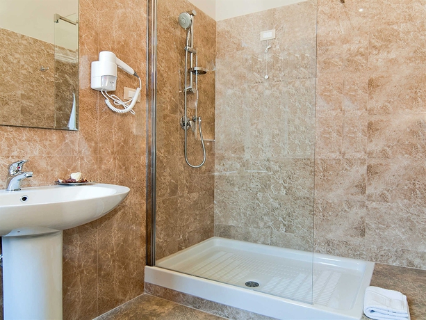 Imagen de la habitación del Hotel Roma Vaticano. Foto 5