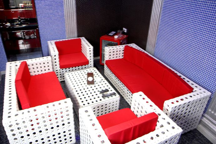 Imagen de la piscina del Hotel Roma Yerevan and Tours. Foto 20