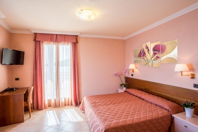 Imagen de la habitación del Hotel Romagna, Baveno. Foto 5