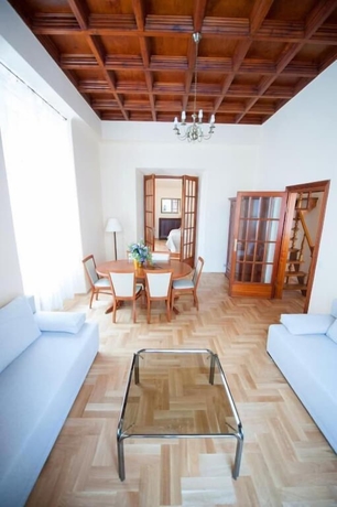 Imagen de la habitación del Hotel Roman Apartments. Foto 5