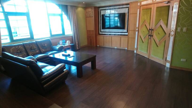 Imagen de la habitación del Hotel Roman Vacation Motel. Foto 16