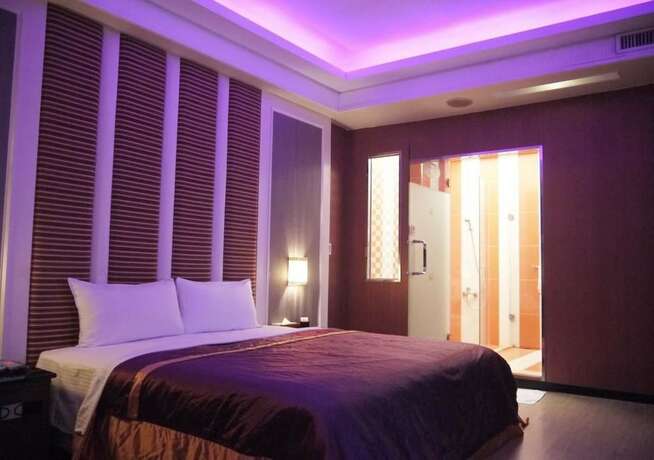 Imagen de la habitación del Hotel Roman Vacation Motel. Foto 17