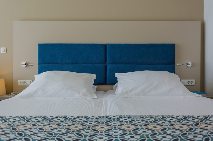 Imagen de la habitación del Hotel Romana Beach Resort. Foto 10