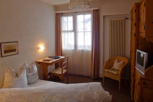 Imagen de la habitación del Hotel Romana. Foto 4