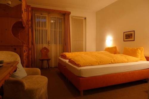 Imagen de la habitación del Hotel Romana. Foto 7