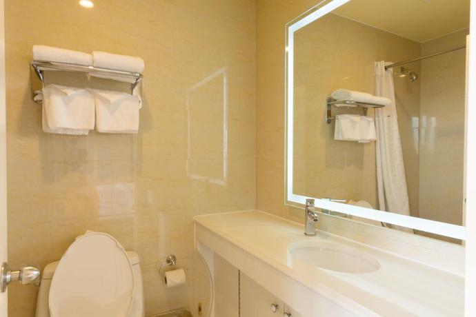 Imagen de la habitación del Hotel Romana Hotel - NYC. Foto 4