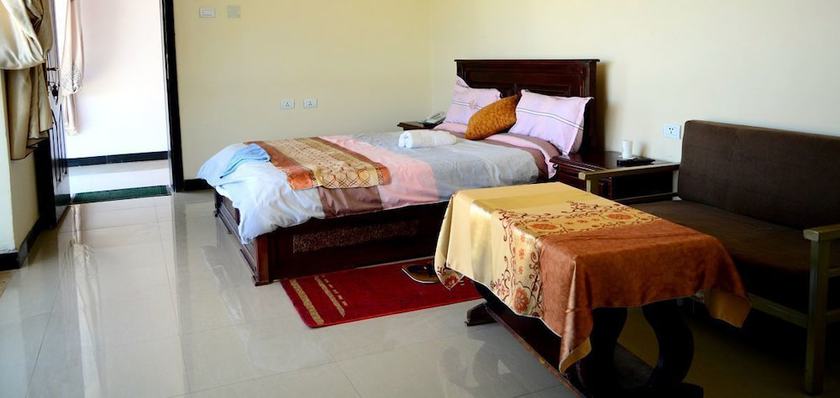 Imagen general del Hotel Romanat. Foto 1