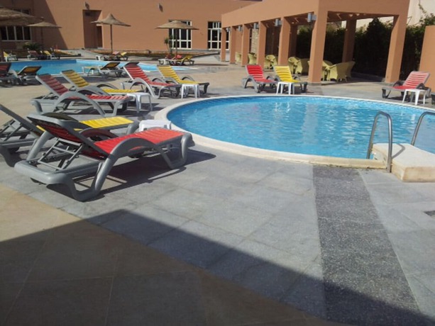 Imagen de la piscina del Hotel Romance Ain Sokhna. Foto 17