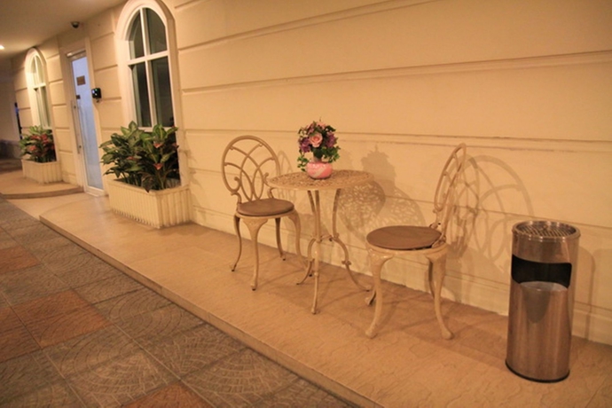 Imagen de los interiores del Hotel Romance Bangna. Foto 11