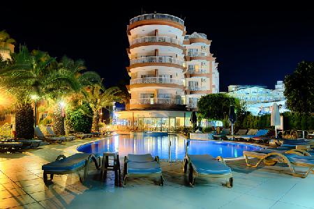 Imagen de la piscina del Hotel Romance Beach. Foto 25