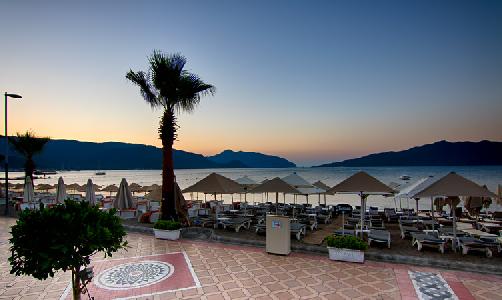 Imagen de los exteriores del Hotel Romance Beach. Foto 24