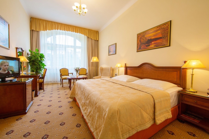 Imagen de la habitación del Hotel Romance, KARLOVY VARY. Foto 5