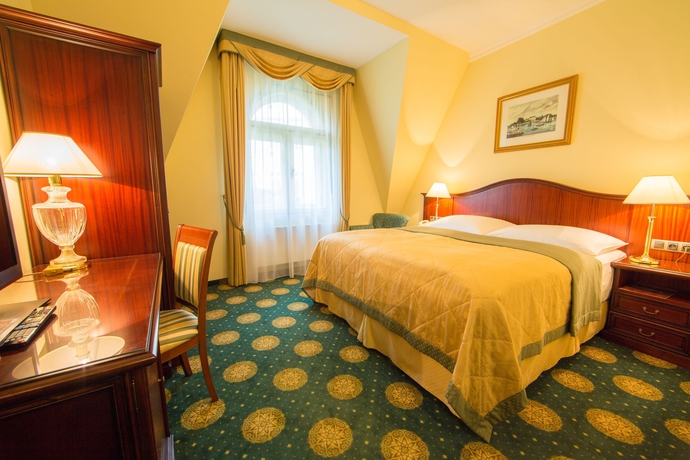 Imagen de la habitación del Hotel Romance, KARLOVY VARY. Foto 6