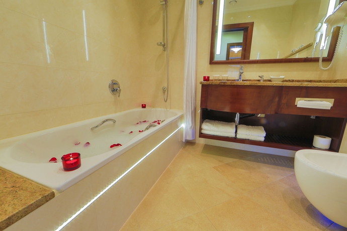 Imagen de la habitación del Hotel Romance, KARLOVY VARY. Foto 8