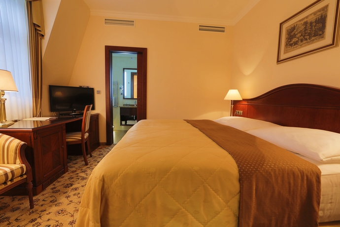 Imagen de la habitación del Hotel Romance, KARLOVY VARY. Foto 10