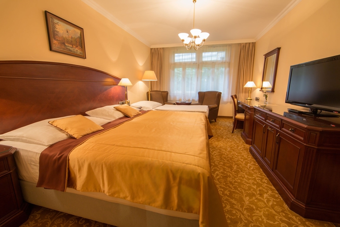 Imagen de la habitación del Hotel Romance, KARLOVY VARY. Foto 13