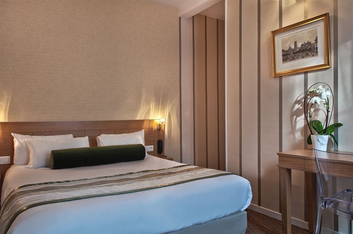 Imagen de la habitación del Hotel Romance Malesherbes By Patrick Hayat. Foto 12