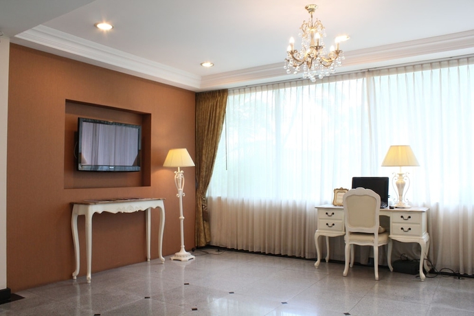 Imagen de los interiores del Hotel Romance Srinakarin. Foto 14