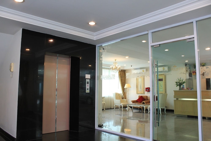 Imagen de los interiores del Hotel Romance Srinakarin. Foto 17