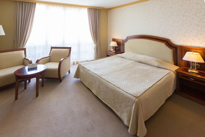 Imagen de la habitación del Hotel Romance and Family Suites. Foto 5