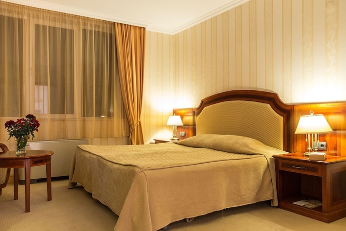 Imagen de la habitación del Hotel Romance and Family Suites. Foto 9