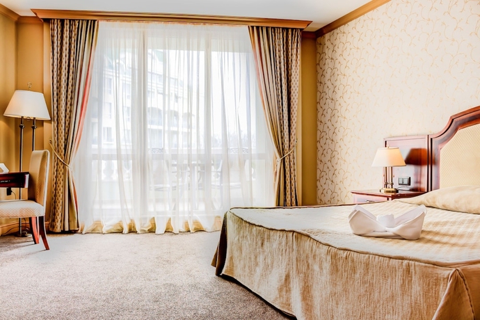 Imagen de la habitación del Hotel Romance and Family Suites. Foto 13