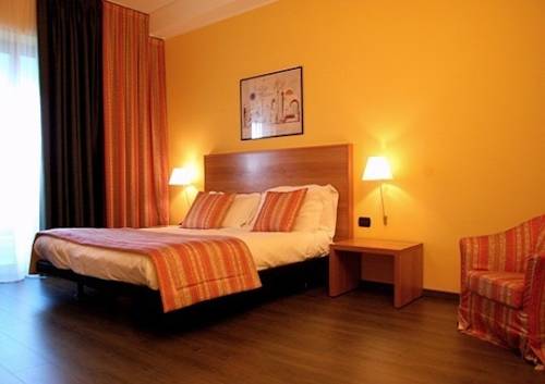 Imagen de la habitación del Hotel Romanisio. Foto 5