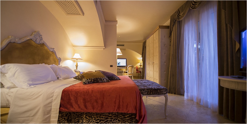 Imagen de la habitación del Hotel Romano Palace Luxury. Foto 13