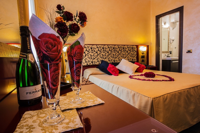 Imagen de los interiores del Hotel Romano, Rione Monti. Foto 13